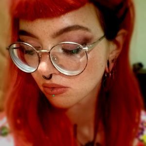 Meet your Posher, Tia